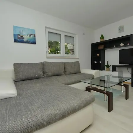 By The Sea Tkon, Pasman - 19017 Apartment *