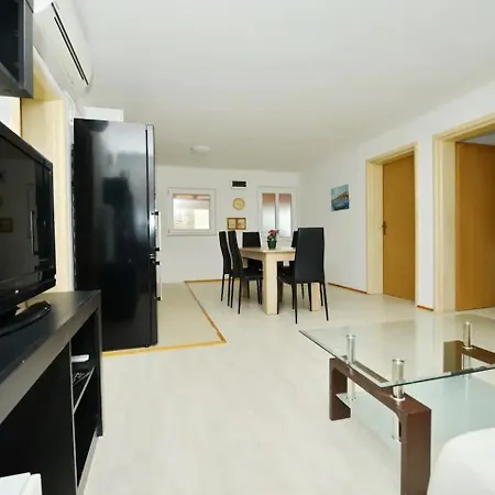 By The Sea Tkon, Pasman - 19017 Apartment