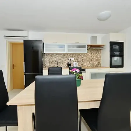 Apartment By The Sea Tkon, Pasman - 19017 Tkon